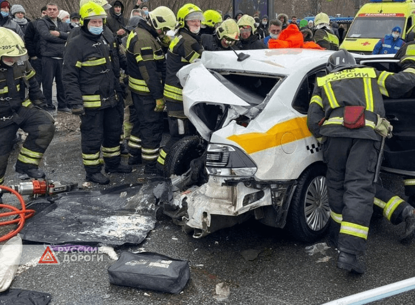 Массовое ДТП произошло на Рублевском шоссе в Москве