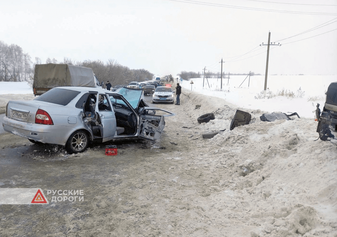 Opel Astra и Lada Priora столкнулись в Самарской области