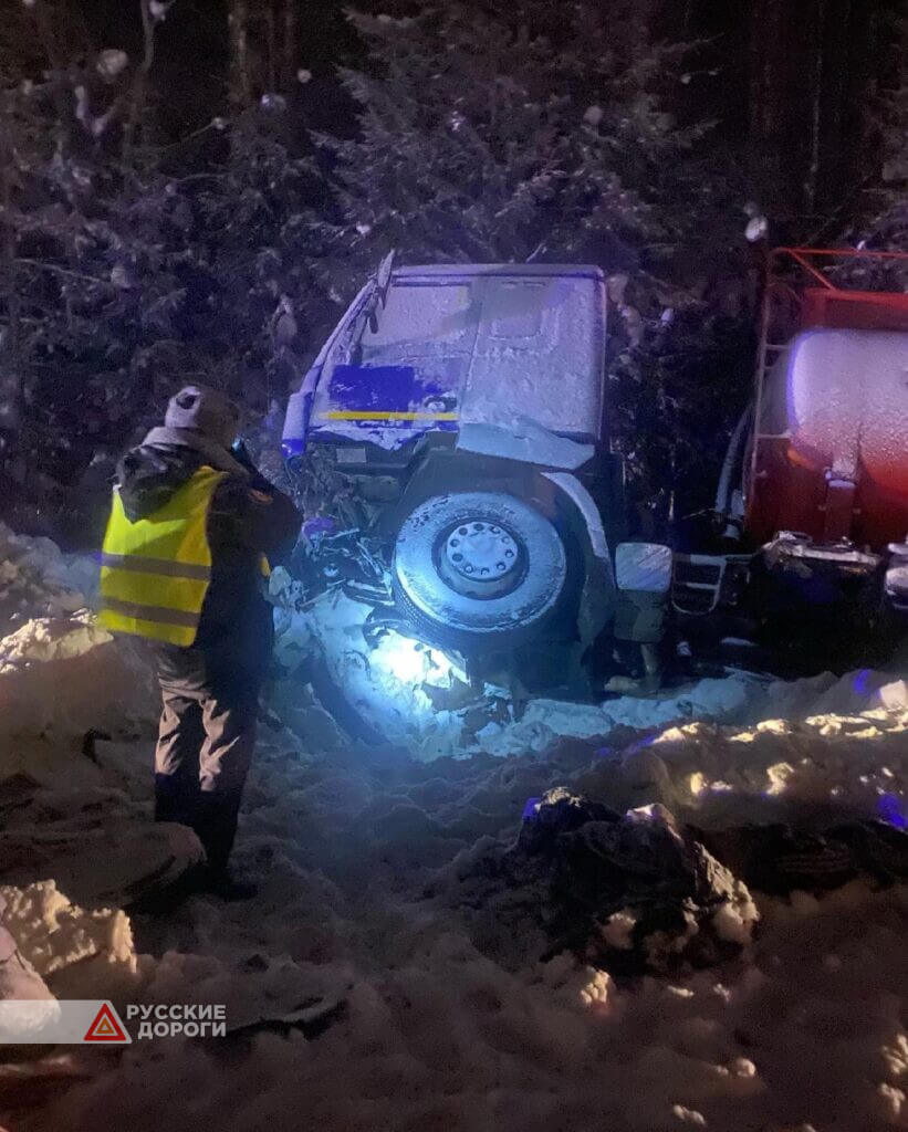 Четверо погибли под встречным грузовиком в Пермском крае