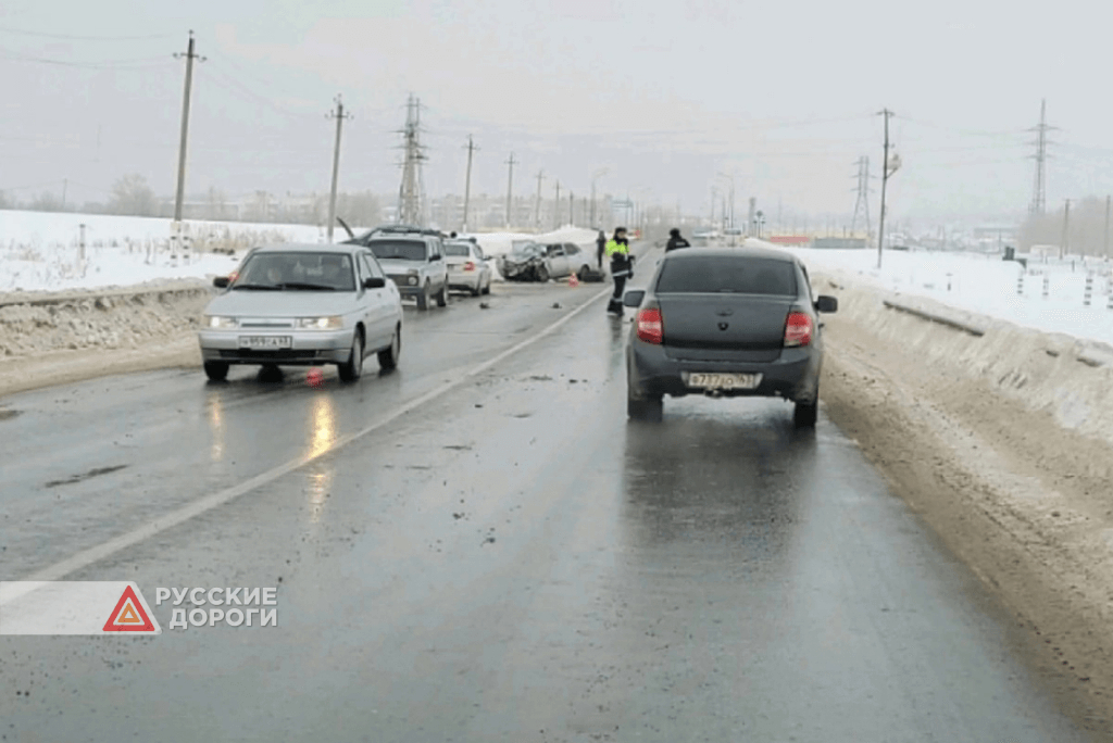 Opel Astra и Lada Priora столкнулись в Самарской области