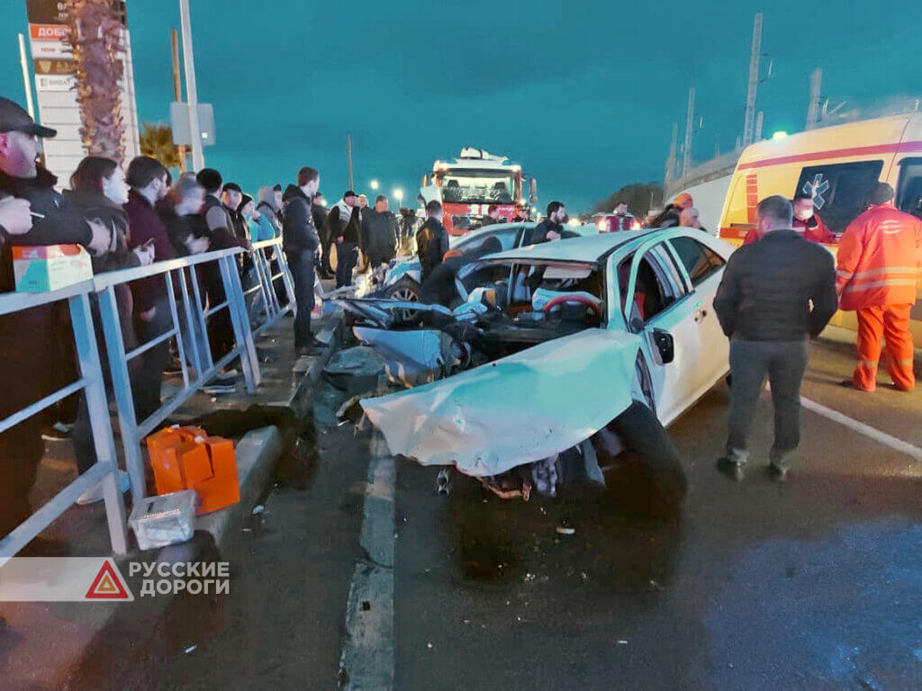 Двое погибли в ДТП с машиной ДПС в Сочи