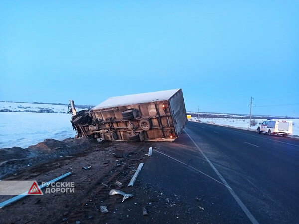 Водитель и пассажир Hyundai скончались на месте ДТП в Самарской области