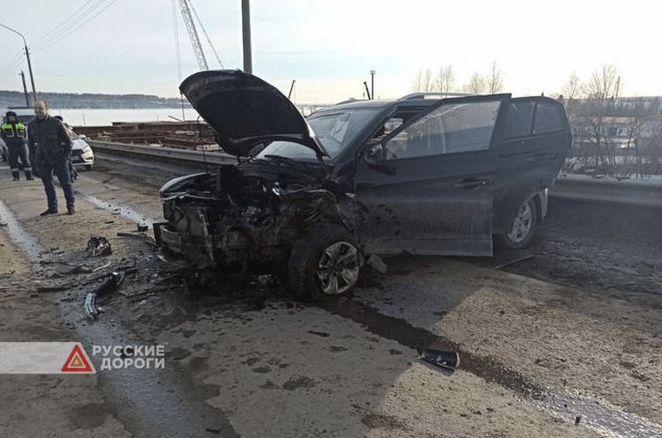 Мужчина и женщина погибли на трассе Пермь &#8212; Березники