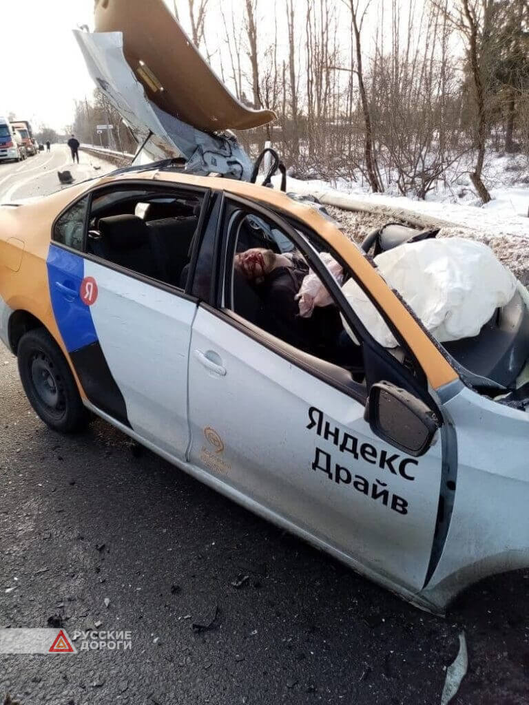 Водитель каршеринга разбился в ДТП в Подмосковье