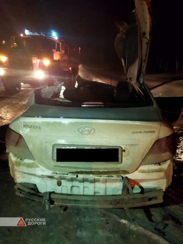 Мужчина и женщина разбились на трассе в Новосибирской области