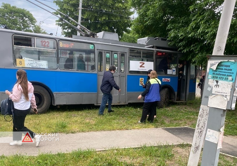 В Краснодаре школьница погибла под колесами троллейбуса