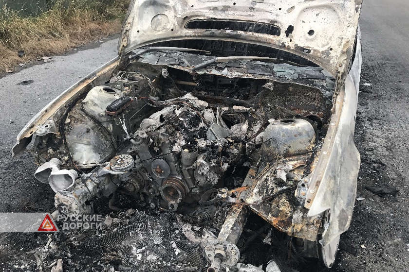 Четверо сгорели в машинах в Белгородской области