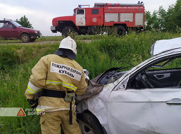 16-летняя пассажирка погибла в ДТП на Кубани