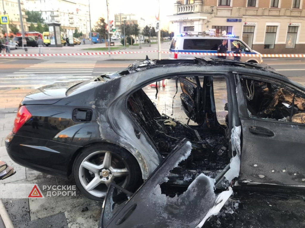 Два человека погибли на Зубовском бульваре в Москве