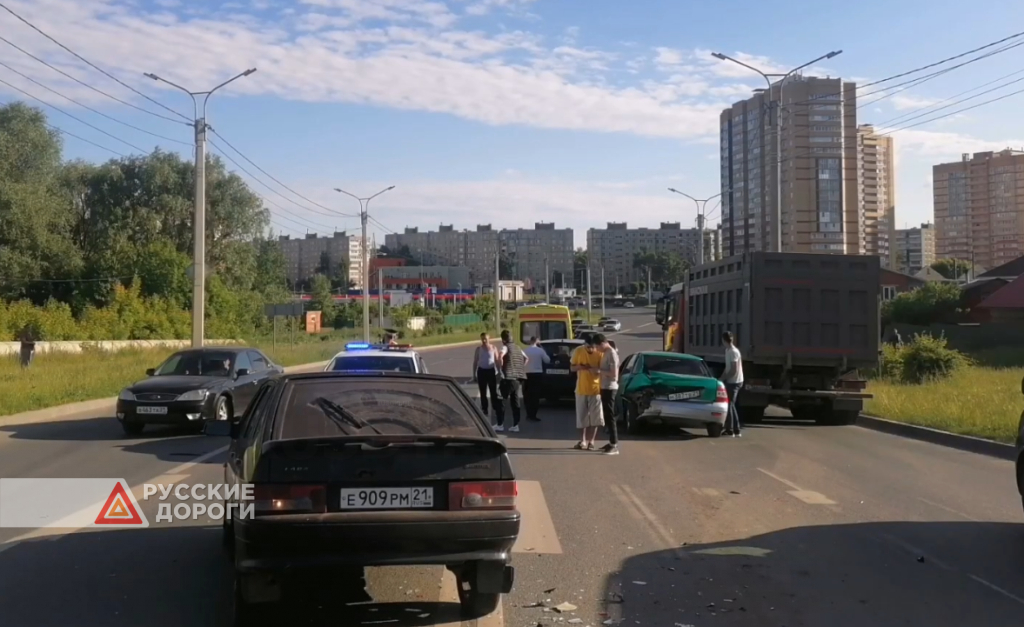 Массовая авария на пешеходном переходе в Чебоксарах