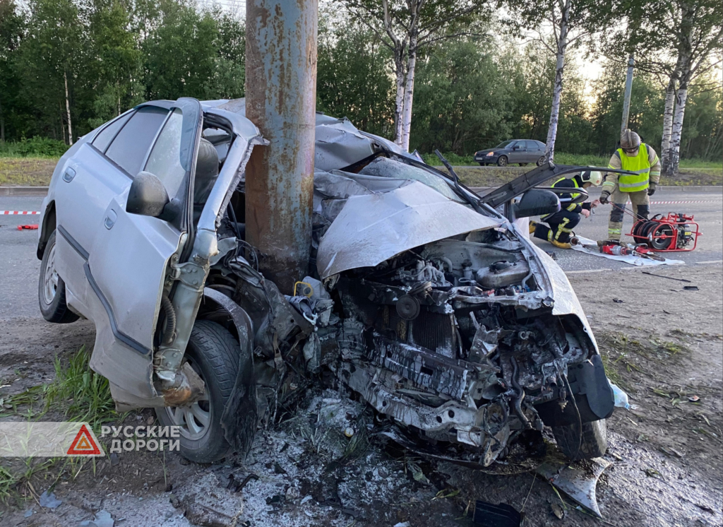 Водитель без прав разбился на Маймаксанском шоссе в Архангельске