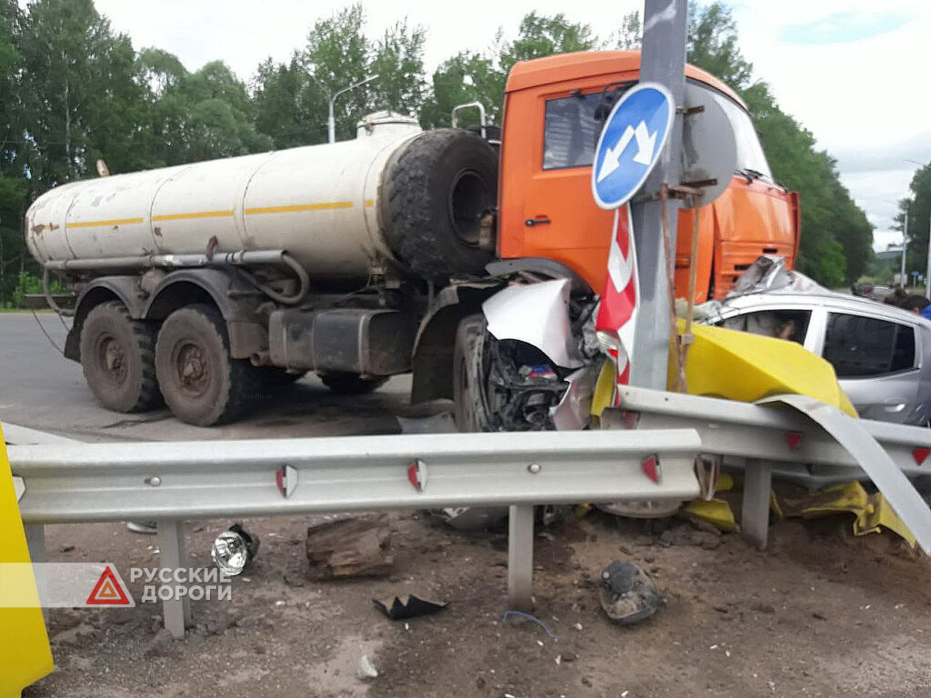 В Башкирии женщина не уступила дорогу грузовику и погибла