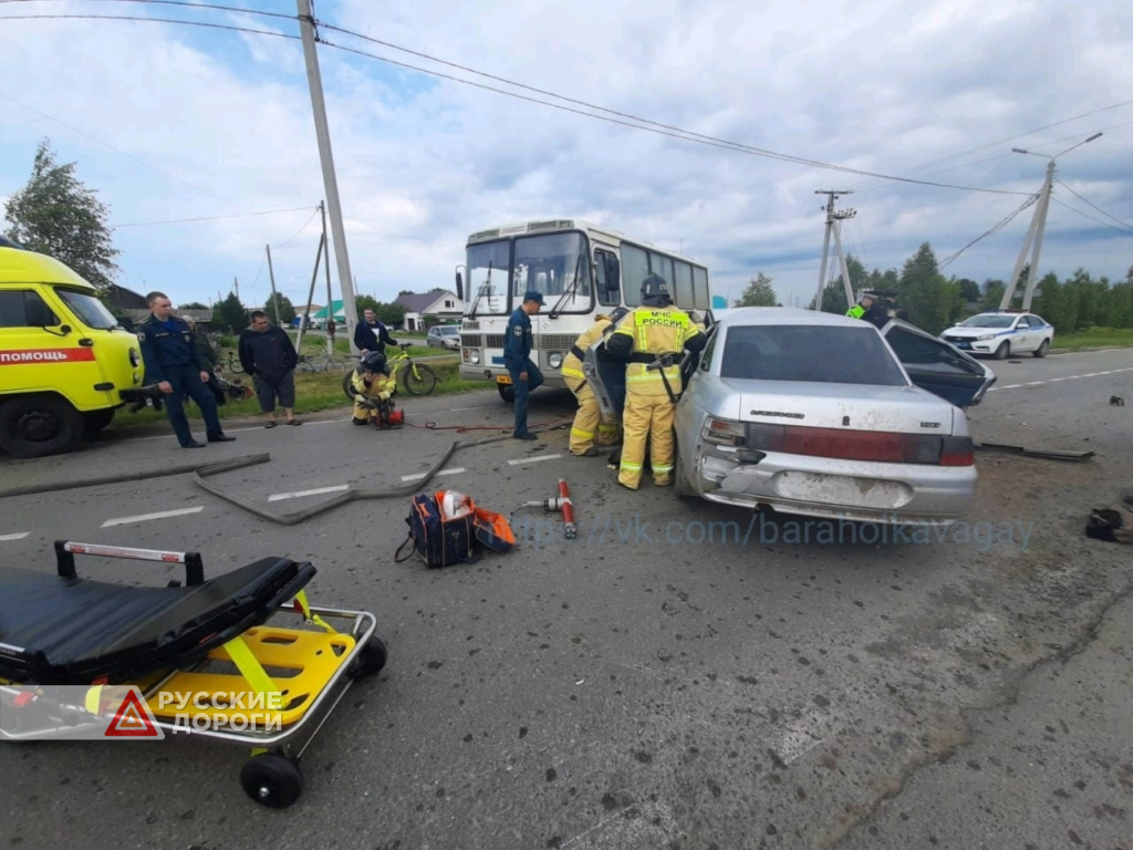 Двое погибли в ДТП с участием автобуса в селе Вагай