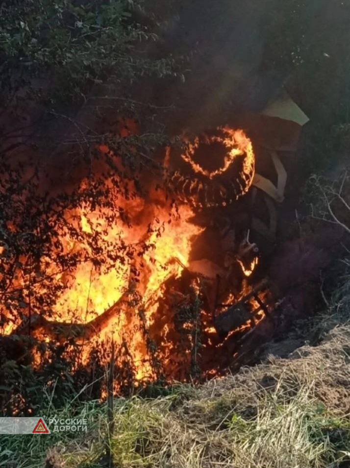 Водитель погрузчика и его 16-летний сын погибли в Череповецком районе