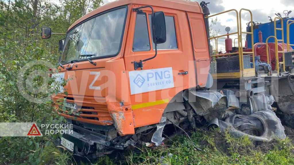 Водитель автомобиля Renault Duster разбился на подъезде к Ноябрьску