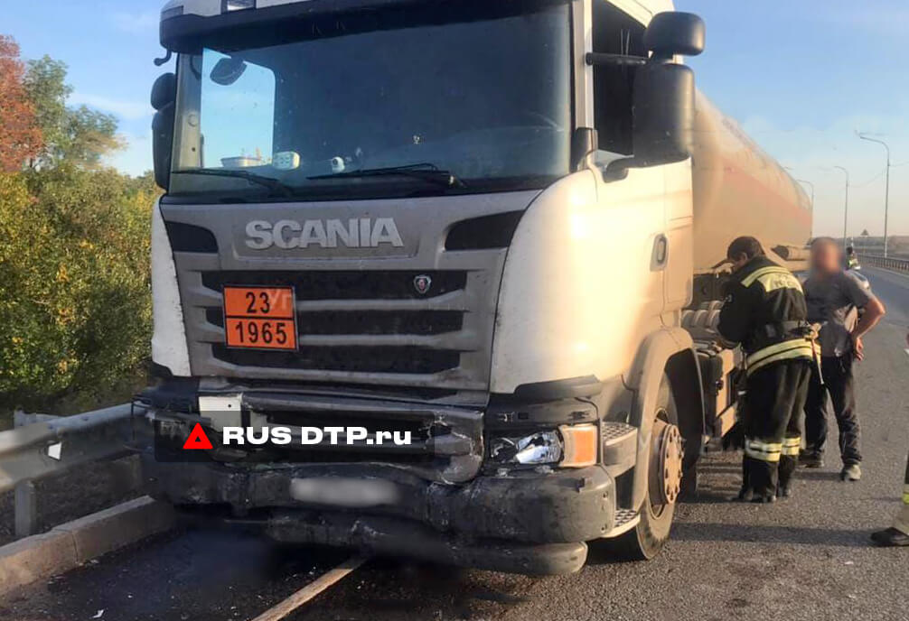 Водитель и пассажирка Hyundai погибли на трассе Уфа &#8212; Оренбург
