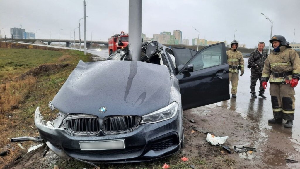 Водитель BMW чудом выжил после ДТП в Башкирии