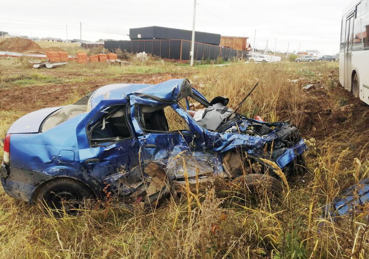 Водитель автомобиля Renault Logan погиб в результате ДТП в Елабуге