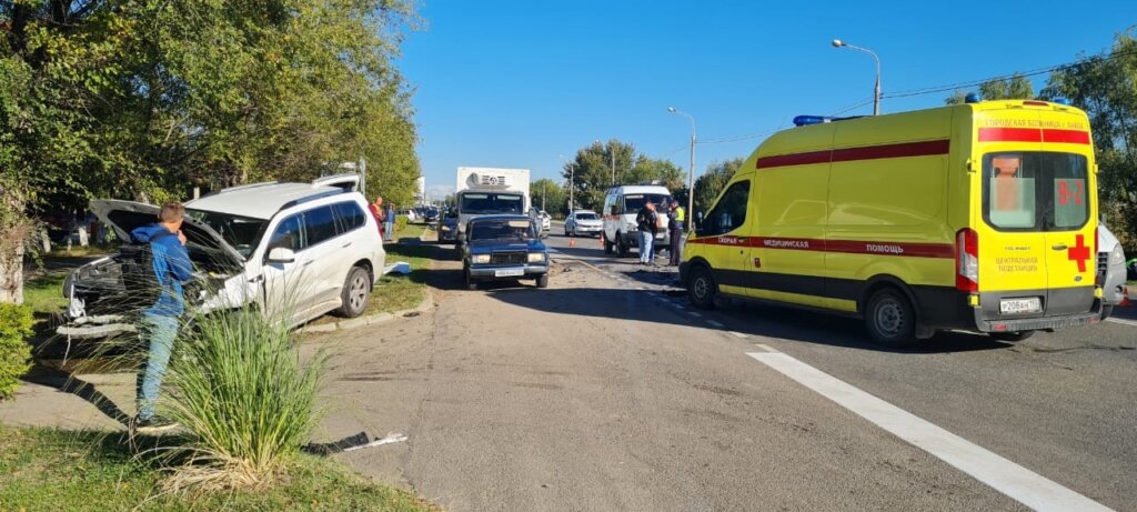 Видеорегистратор запечатлел момент трагической аварии в Анапе