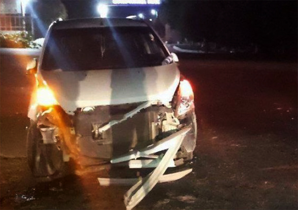 Автомобиль перевернулся и загорелся в воздухе в результате жесткой аварии в Узбекистане