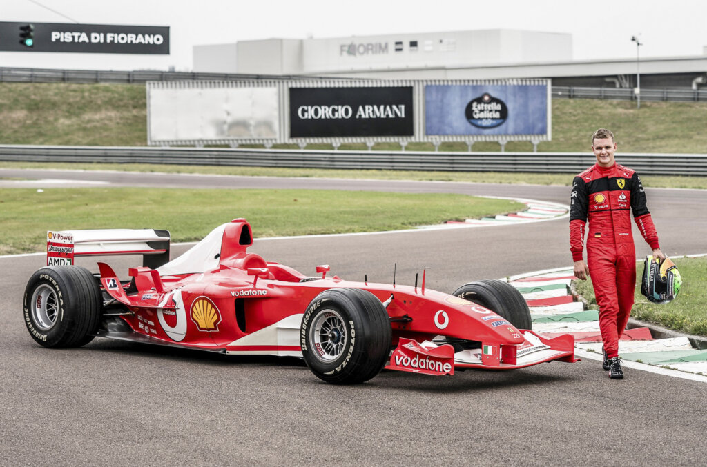 Чемпионский Ferrari Михаэля Шумахера продан почти за 15 миллионов долларов