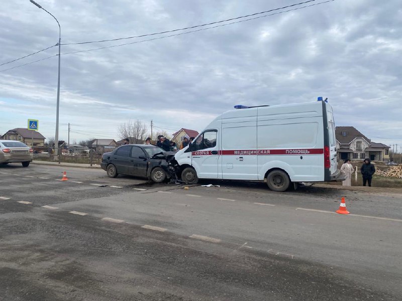 Под Астраханью женщина-водитель &#171;Шевроле&#187; погибла в ДТП с участием скорой