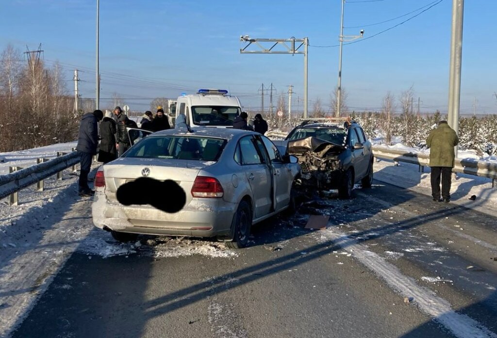 Водитель &#171;Фольксвагена&#187; разбился на Западном обходе Челябинска
