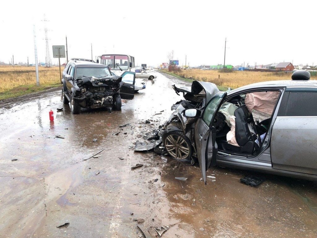 Два человека погибли в утреннем ДТП в Татарстане
