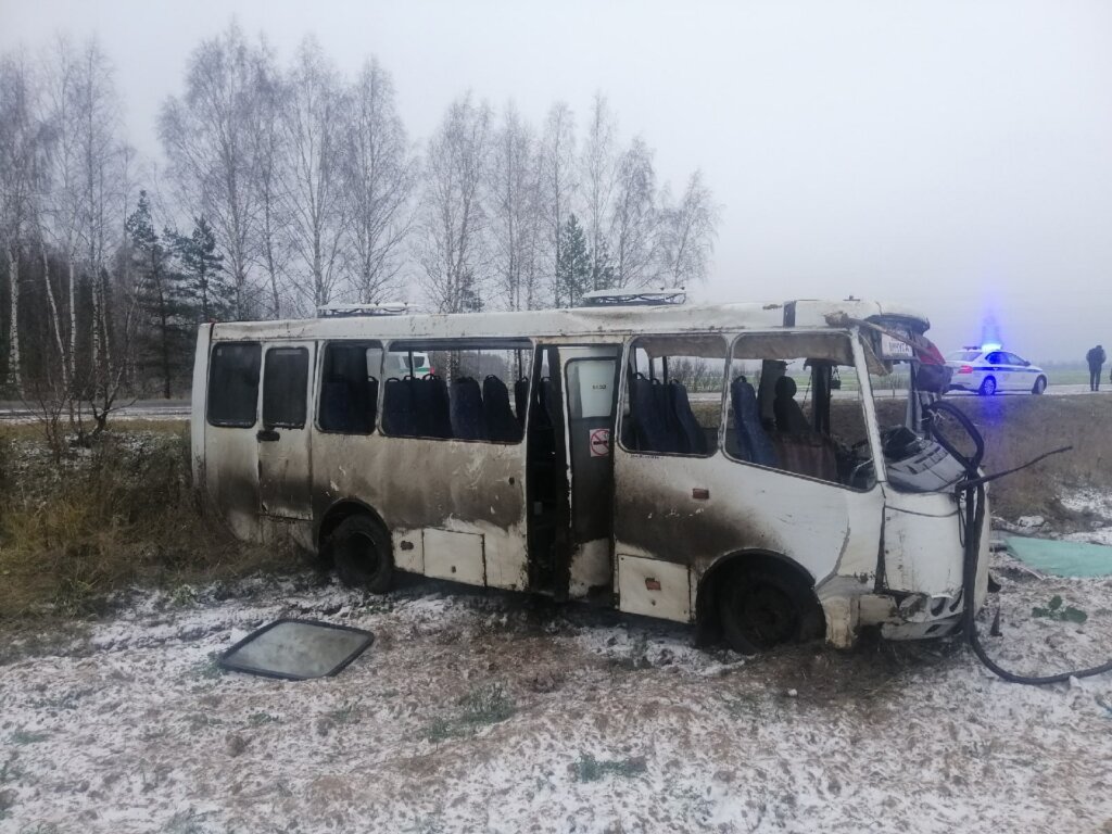 Пассажир автобуса погиб в ДТП в Ивановской области