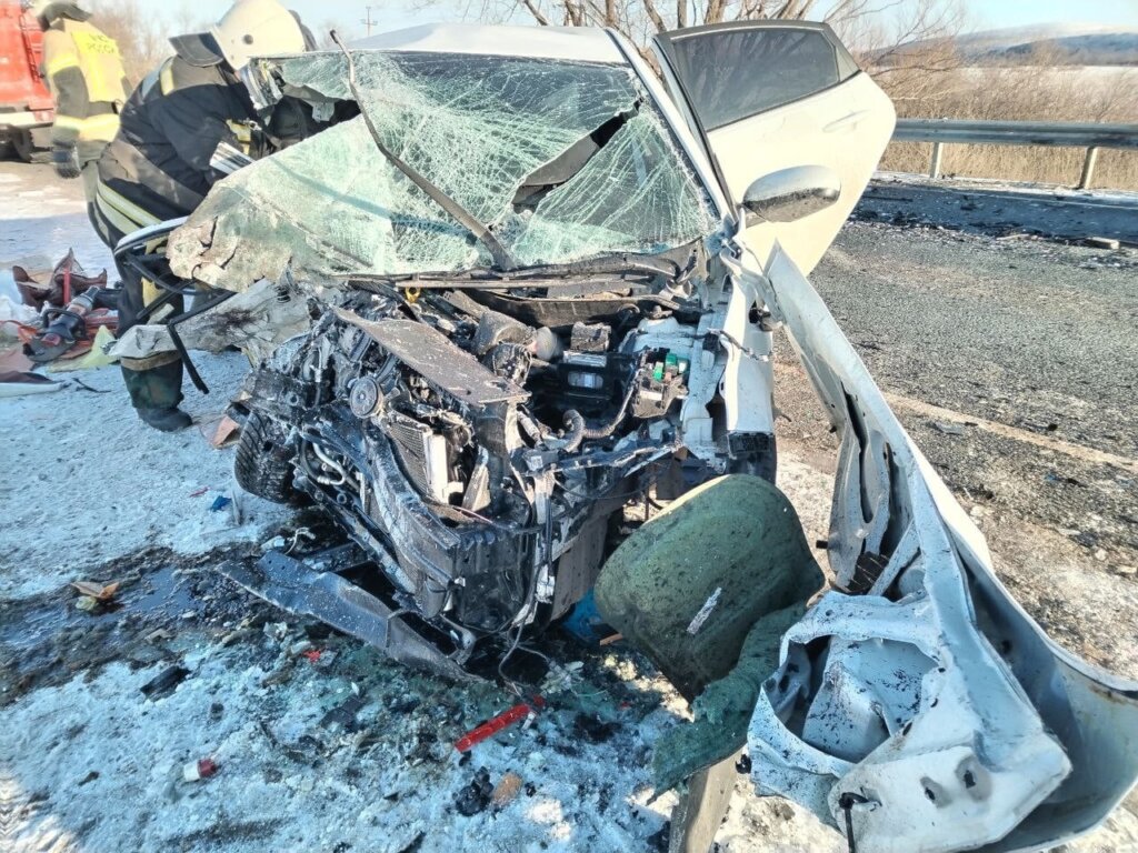 Два автомобиля Kia Rio столкнулись на трассе Казань &#8212; Оренбург