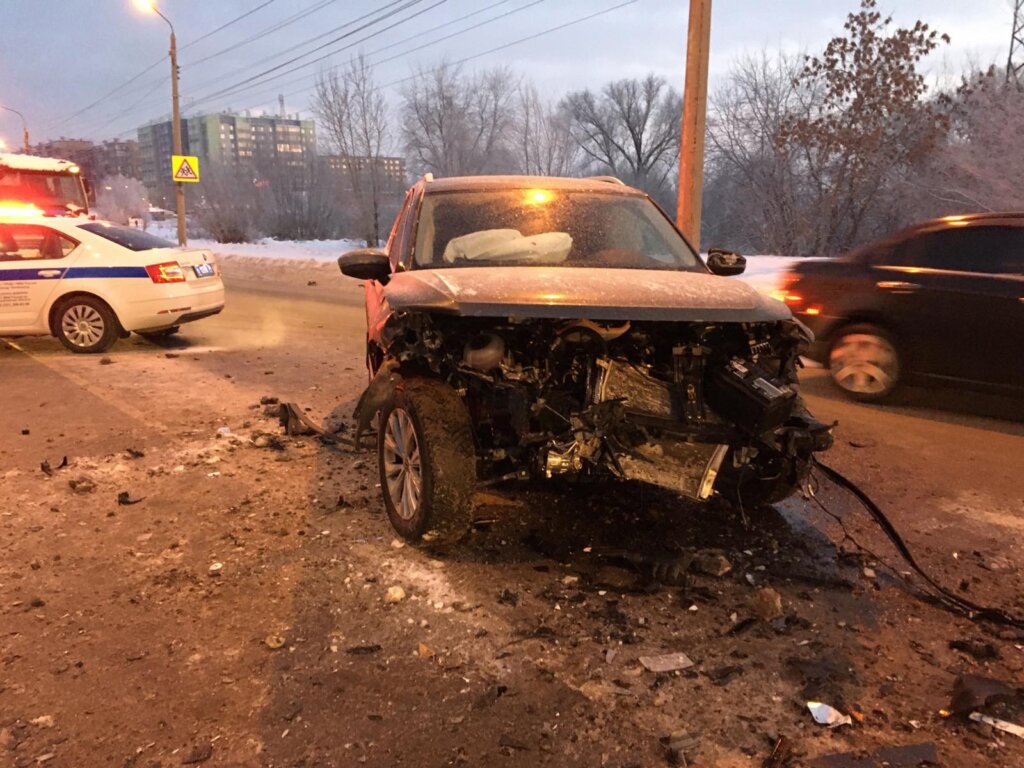 Два человека погибли в утреннем ДТП в Челябинске