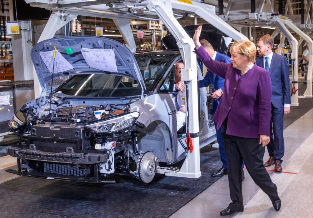 Volkswagen остановит завод в Германии из-за событий на Украине