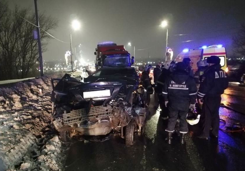 Три человека погибли в массовом ДТП на Мызинском мосту в Нижнем Новгороде
