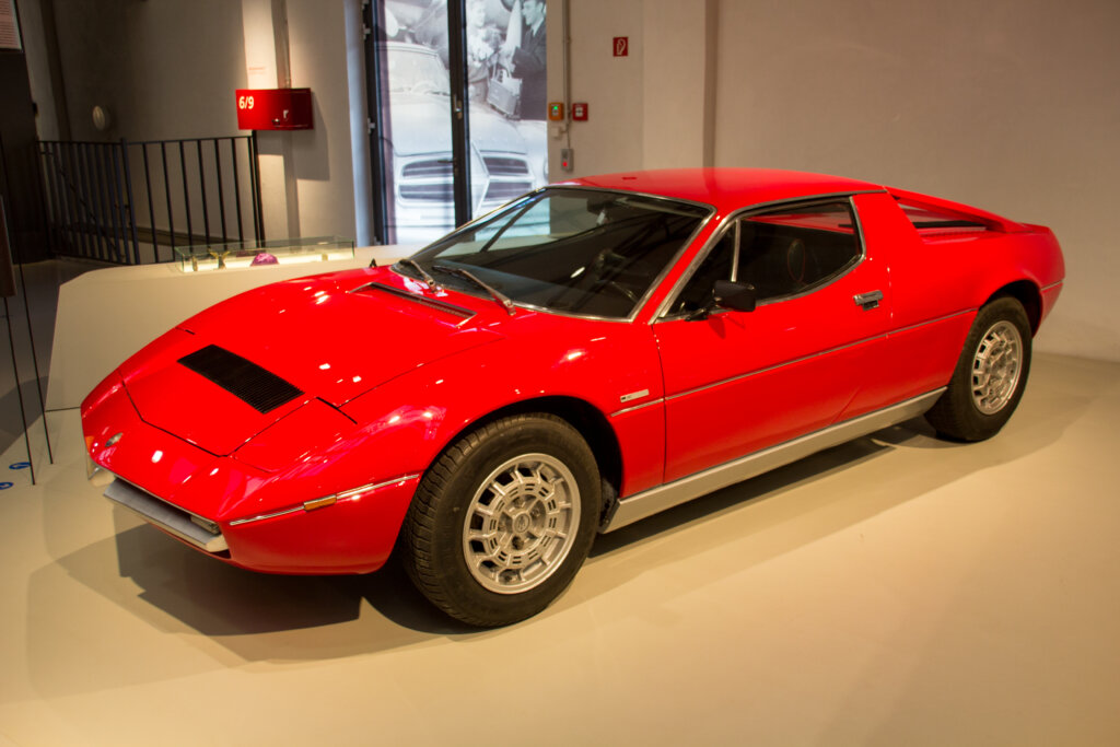 Спорткар Maserati 1979 года продают за 15 000 евро. Почему так дешево?