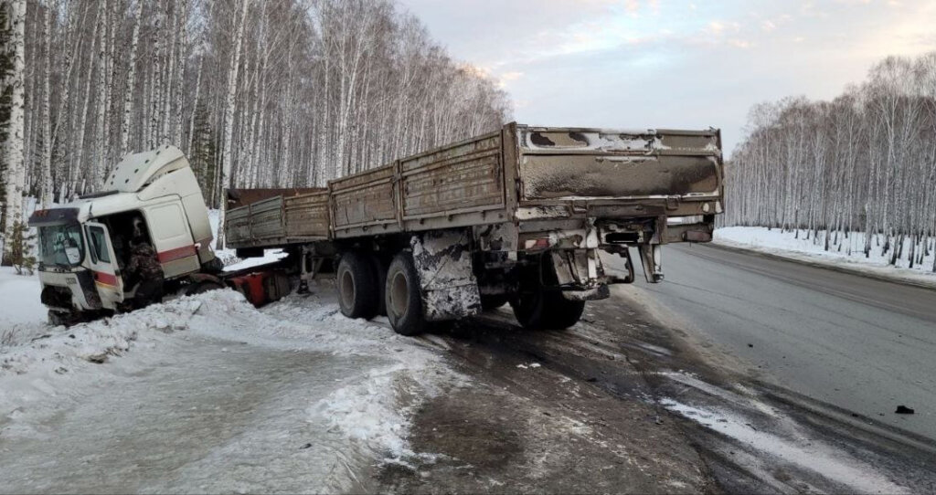 Водитель был без прав. Пятеро погибли в крупном ДТП в Челябинской области