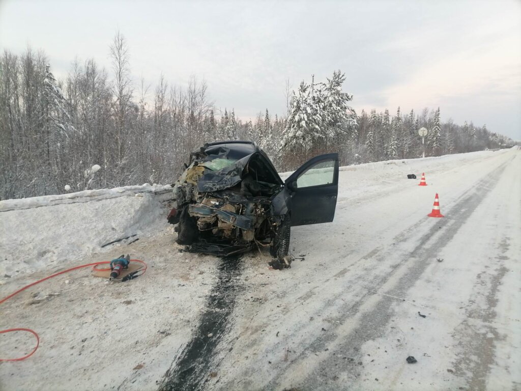 Две женщины и ребенок погибли в ДТП на трассе Сыктывкар - Ухта