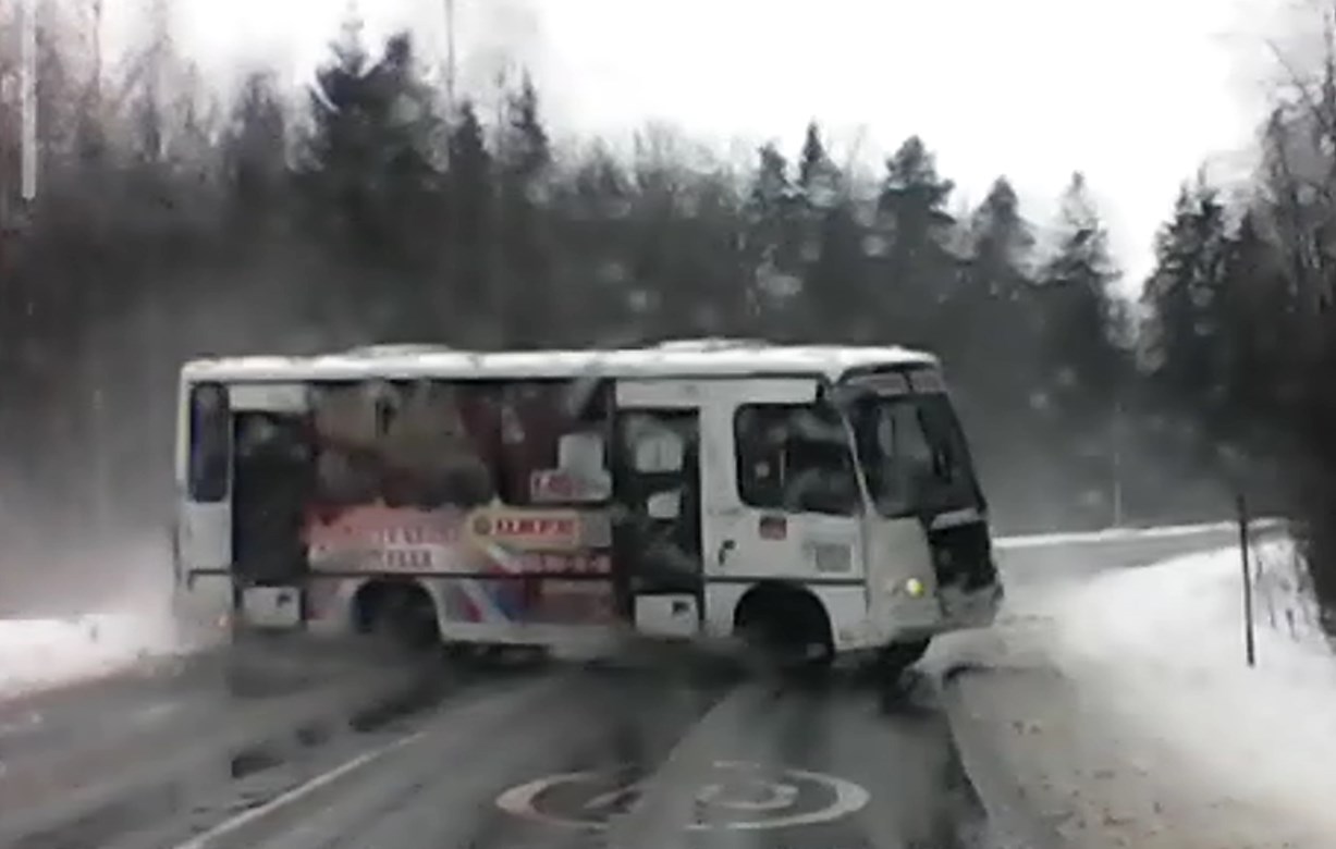 Пассажирка автобуса в Ленинградской области: «Стало страшно, когда увидела запись с регистратора»