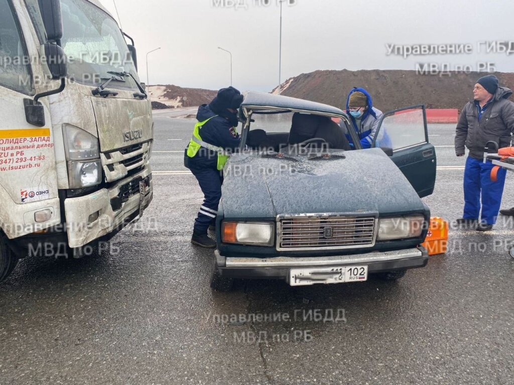 ДТП на трассе М-5 в Башкирии: водитель выезжал со второстепенной и не уступил дорогу грузовику
