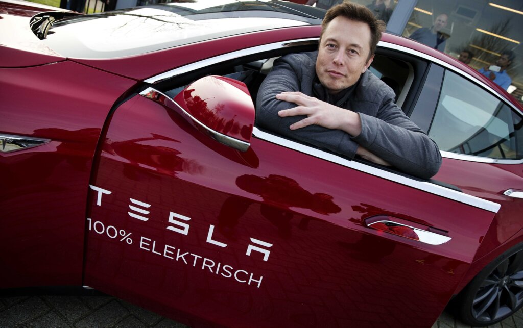 Акционеры: &#171;У Tesla на самом деле нет автопилота&#187;