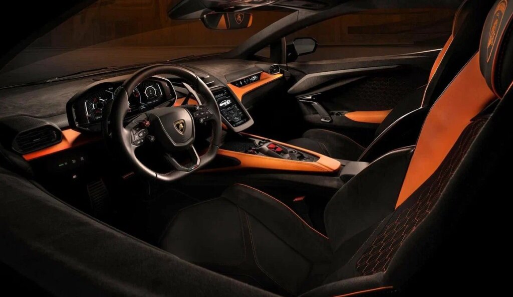 В России продают новый Lamborghini за 80 миллионов рублей