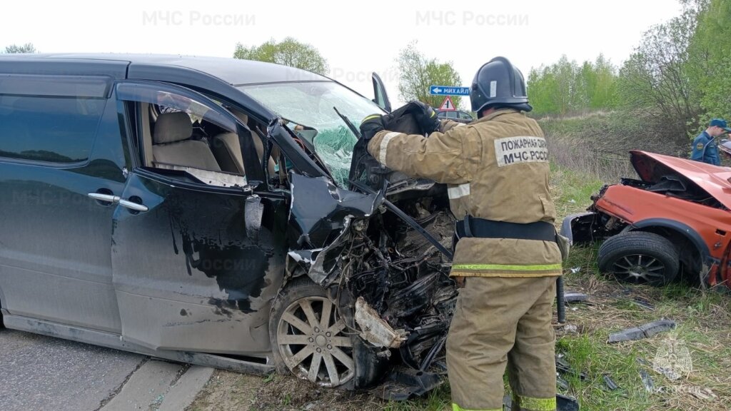 Лобовое столкновение в Тульской области: погибли два пассажира &#171;Фольксвагена&#187;