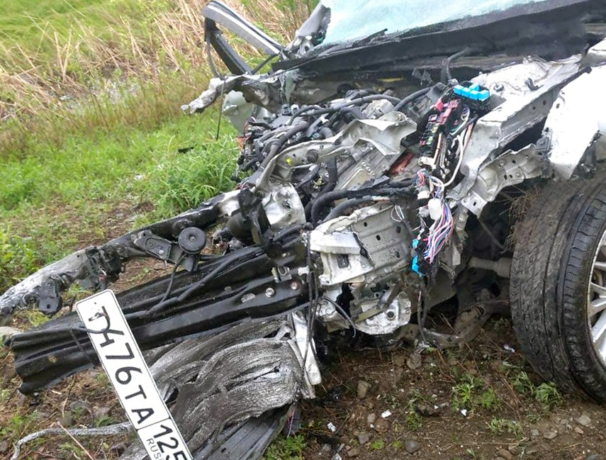 Kia и Toyota лоб в лоб столкнулись на мокрой дороге в Приморье: погибли 4 человека