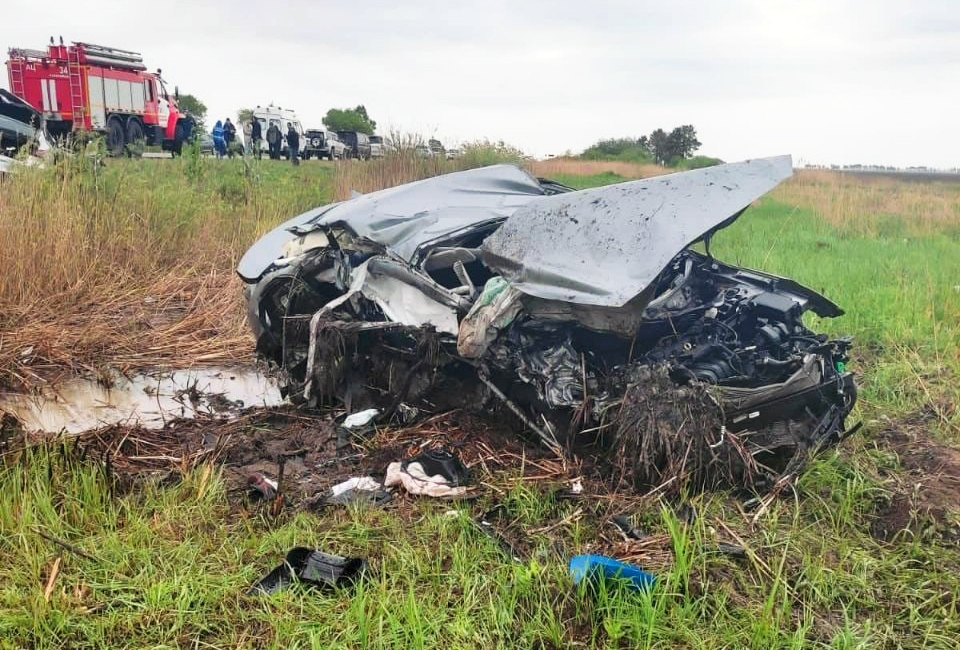 Kia и Toyota лоб в лоб столкнулись на мокрой дороге в Приморье: погибли 4 человека