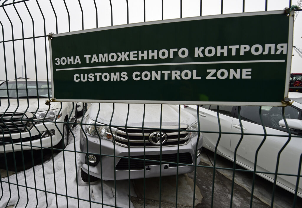 Япония увеличила экспорт автомобилей в Россию вопреки санкциям
