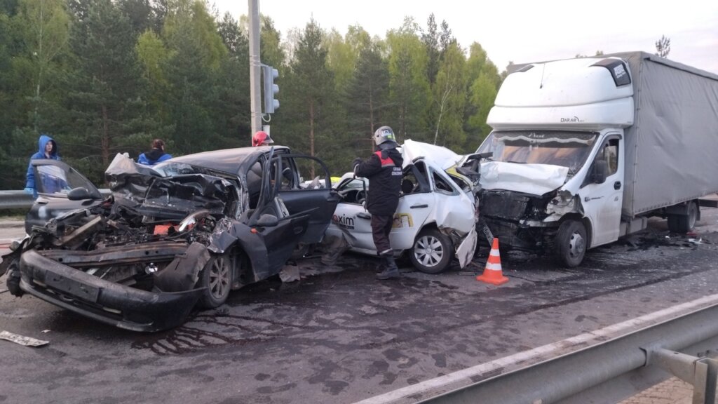 Массовое ДТП произошло на Волгореченском шоссе в Костроме