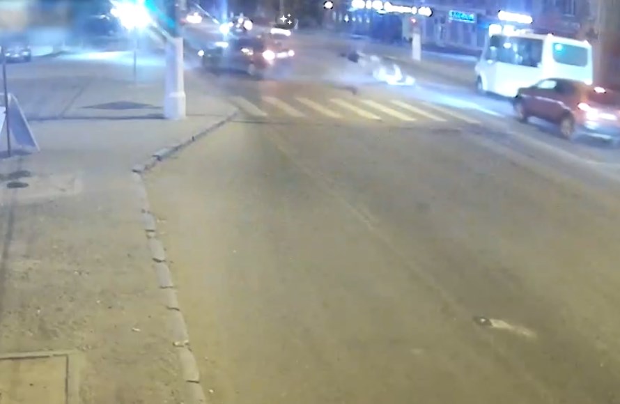 Авария на улице Ополченской в Волгограде: пострадал 16-летний мотоциклист