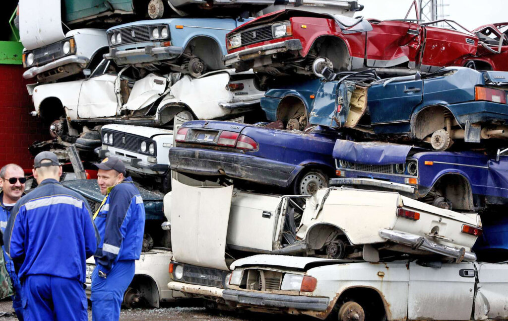 В России хотят возобновить программу утилизации старых автомобилей