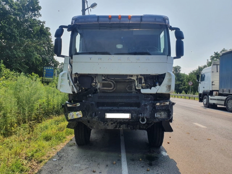 Запрещенный поворот, удар сзади, встречный грузовик, столб. Кто виноват в ДТП на трассе Чита — Хабаровск?