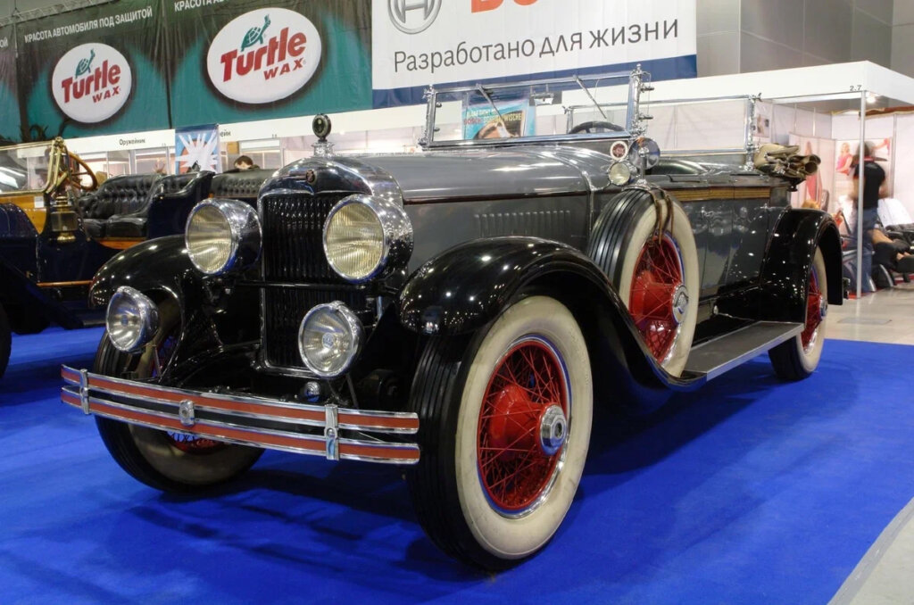 В России старый &#171;Кадиллак&#187; продают более чем за 110 миллионов