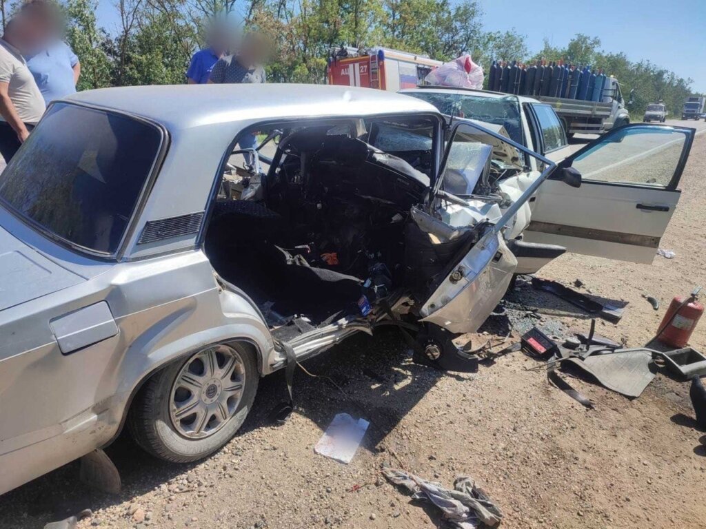 &#171;Volkswagen выехал на встречную полосу&#187;: двое погибли в ДТП на трассе Симферополь &#8212; Джанкой